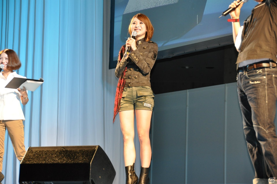 【CAPCOM SUMMER JAM】3DS/PS3「エクストルーパーズ」May’nさんが主題歌をギンギラ熱唱！実機プレイでは爽快なバトルが楽しめるミッションを披露の画像98