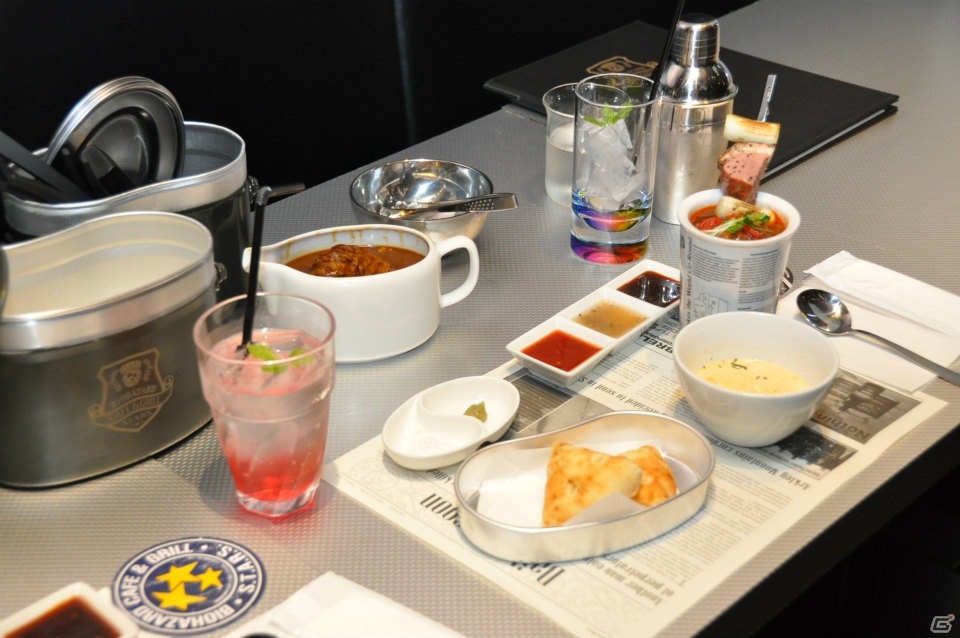 等身大タイラントが食事中に襲撃！？「バイオハザード カフェ＆グリル S.T.A.R.S.」メディア向け記者会見では最高司令官のニコラス・ペタス氏やダンサーTakahiro氏がゲストとして登場の画像100