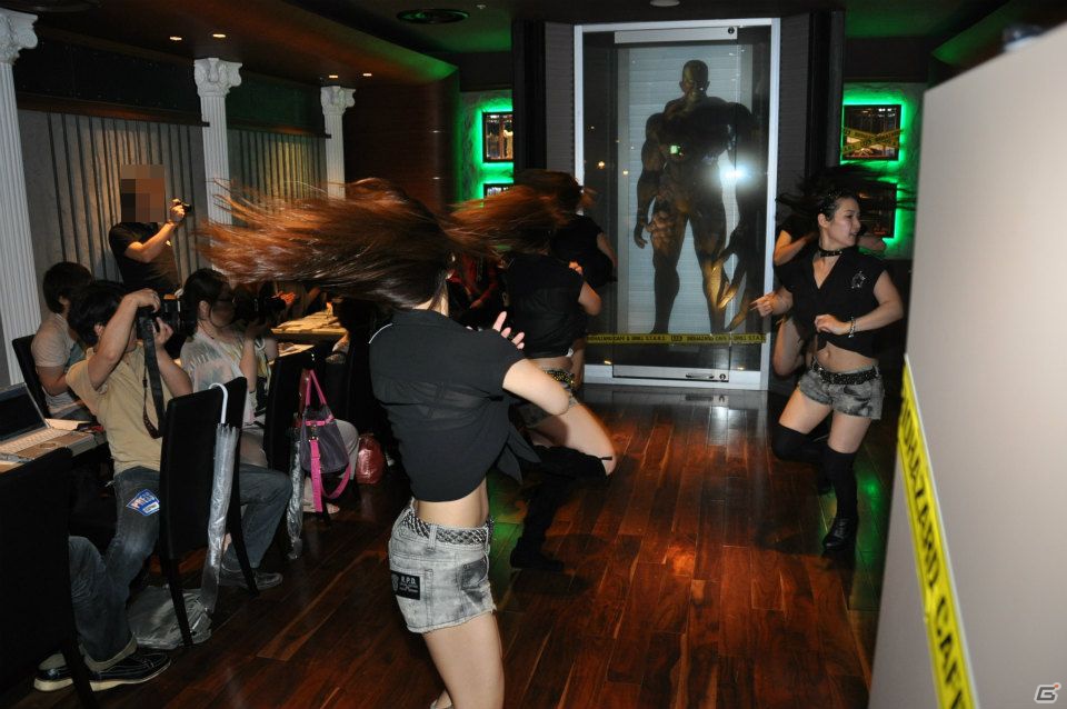 等身大タイラントが食事中に襲撃！？「バイオハザード カフェ＆グリル S.T.A.R.S.」メディア向け記者会見では最高司令官のニコラス・ペタス氏やダンサーTakahiro氏がゲストとして登場の画像59