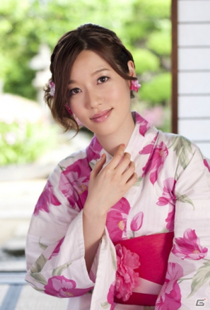 原由実さん