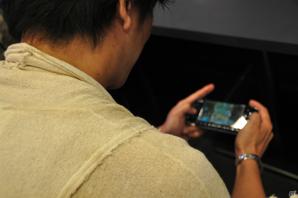 夏休みにぴったり！カプコンバー新グランドメニュー試食会＆ハギーが撃沈！？PSP「アイルーでパズルー」メディア対抗戦レポートの画像32