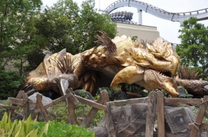 等身大「リオレイア希少種」の咆哮がUSJに轟くッ！200人のファンは大興奮！モンスター造作「ギネス世界記録」にも認定「モンスターハンター・ザ・リアル 2012」前夜祭レポートの画像15