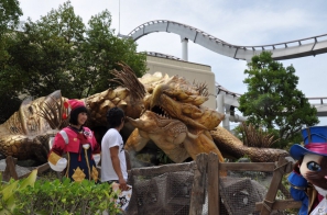 等身大「リオレイア希少種」の咆哮がUSJに轟くッ！200人のファンは大興奮！モンスター造作「ギネス世界記録」にも認定「モンスターハンター・ザ・リアル 2012」前夜祭レポートの画像65