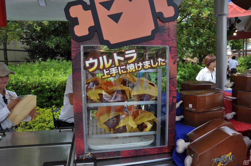 等身大「リオレイア希少種」の咆哮がUSJに轟くッ！200人のファンは大興奮！モンスター造作「ギネス世界記録」にも認定「モンスターハンター・ザ・リアル 2012」前夜祭レポートの画像151