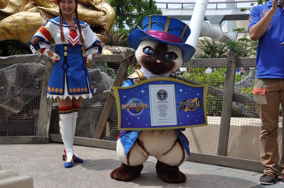 等身大「リオレイア希少種」の咆哮がUSJに轟くッ！200人のファンは大興奮！モンスター造作「ギネス世界記録」にも認定「モンスターハンター・ザ・リアル 2012」前夜祭レポートの画像41