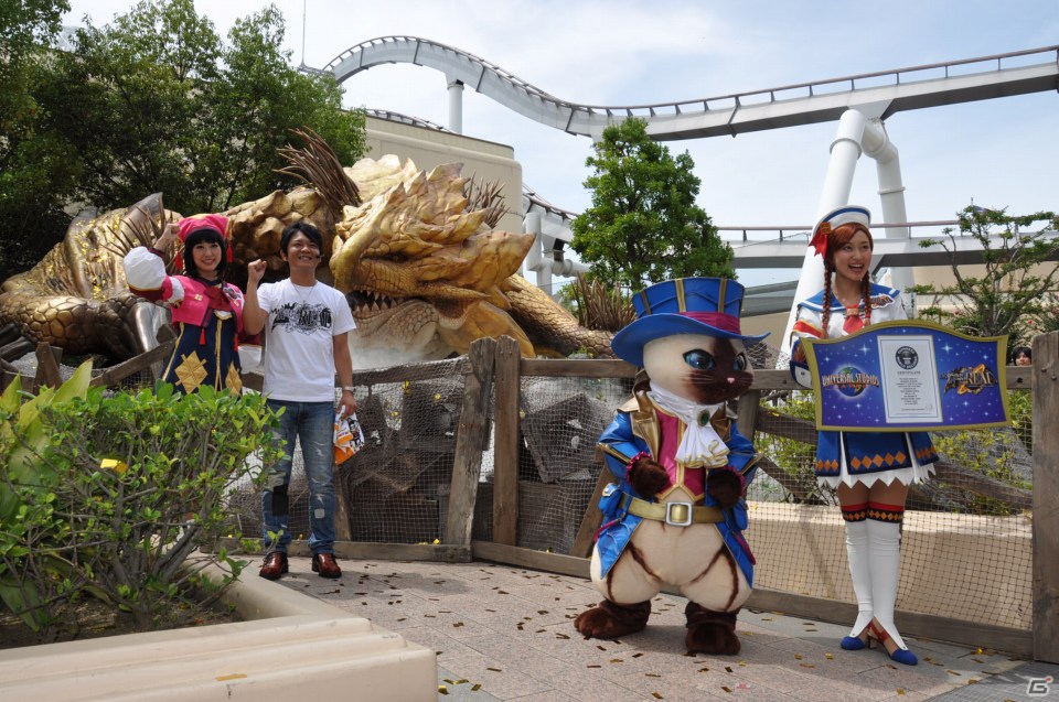 等身大「リオレイア希少種」の咆哮がUSJに轟くッ！200人のファンは大興奮！モンスター造作「ギネス世界記録」にも認定「モンスターハンター・ザ・リアル 2012」前夜祭レポートの画像74
