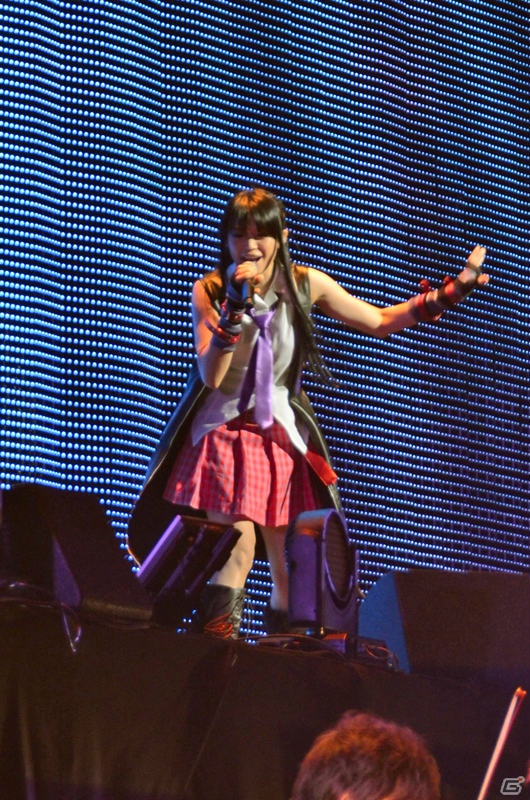ゲームソングの祭典「SUPER GAMESONG LIVE 2012 -NEW GAME-」を写真で振り返る―アーティストのパフォーマンスとゲーム映像が融合した新たな試みの画像14