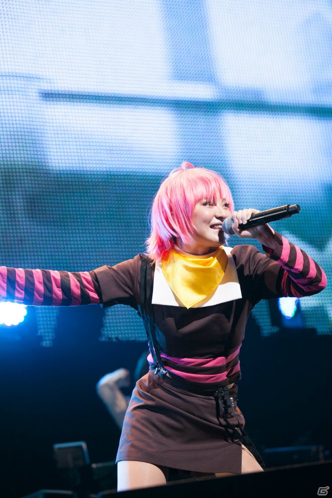 ゲームソングの祭典「SUPER GAMESONG LIVE 2012 -NEW GAME-」を写真で振り返る―アーティストのパフォーマンスとゲーム映像が融合した新たな試みの画像19