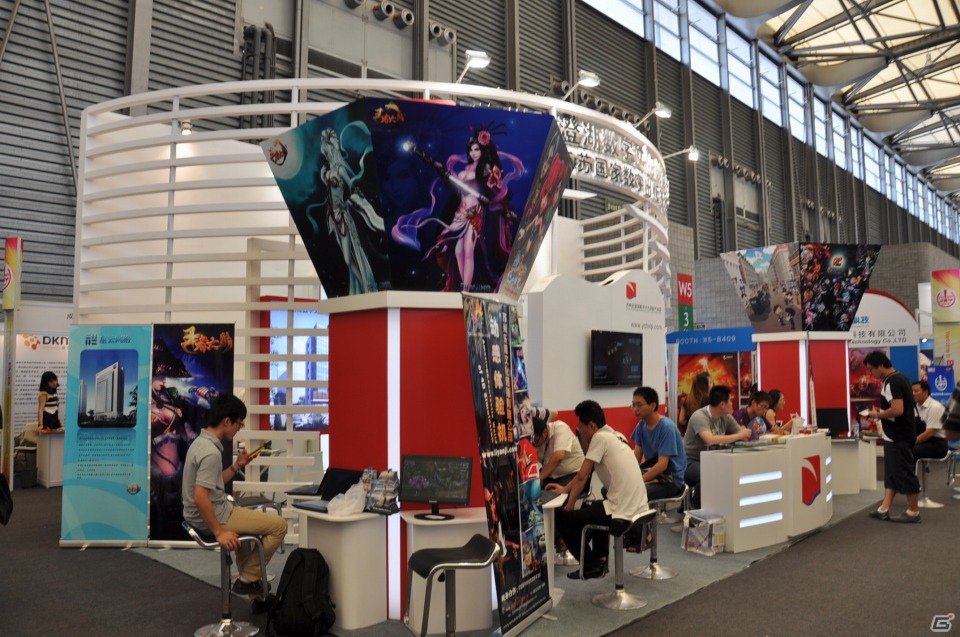 【ChinaJoy 2012】ついに開幕！各企業が趣向を凝らしたブースで真剣な商談も。DeNAやGREEも出展していたBtoB会場レポートの画像15