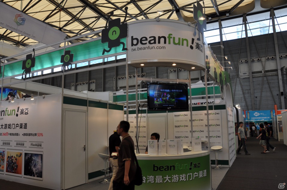 【ChinaJoy 2012】ついに開幕！各企業が趣向を凝らしたブースで真剣な商談も。DeNAやGREEも出展していたBtoB会場レポートの画像18