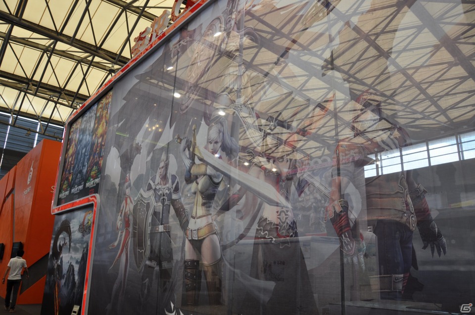 【ChinaJoy 2012】ついに開幕！各企業が趣向を凝らしたブースで真剣な商談も。DeNAやGREEも出展していたBtoB会場レポートの画像31
