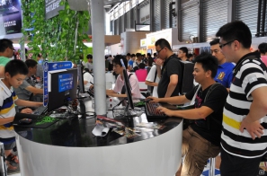 【ChinaJoy 2012】リアルな戦場をオンラインで存分に楽しめる「BATTLE FIELD ONLINE」やタブレット・スマホ対応のアプリも出展されたEAブースレポの画像14