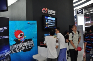 【ChinaJoy 2012】リアルな戦場をオンラインで存分に楽しめる「BATTLE FIELD ONLINE」やタブレット・スマホ対応のアプリも出展されたEAブースレポの画像16