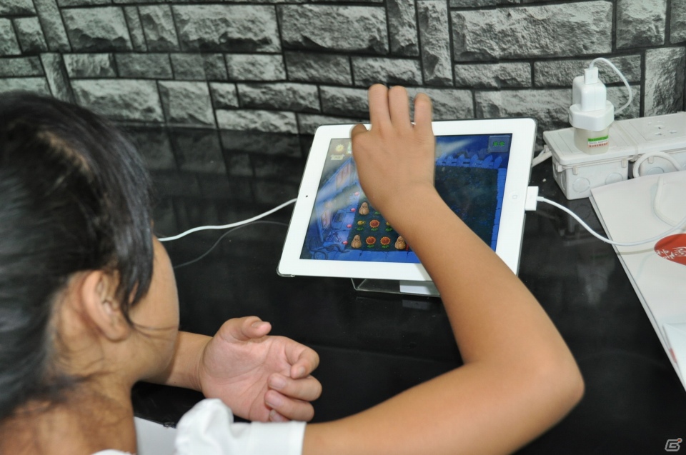 【ChinaJoy 2012】リアルな戦場をオンラインで存分に楽しめる「BATTLE FIELD ONLINE」やタブレット・スマホ対応のアプリも出展されたEAブースレポの画像24