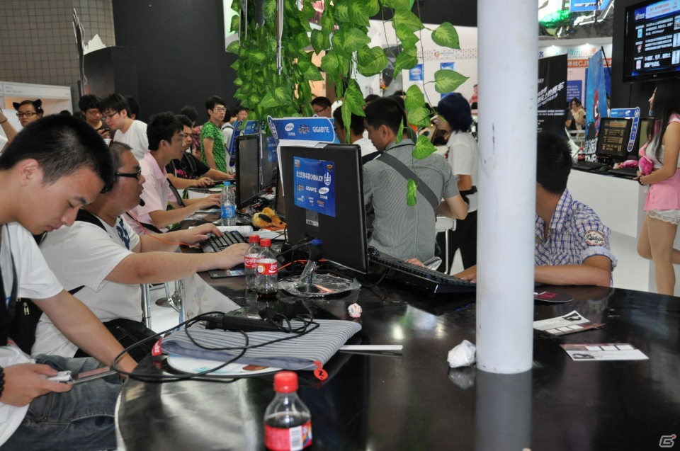 【ChinaJoy 2012】リアルな戦場をオンラインで存分に楽しめる「BATTLE FIELD ONLINE」やタブレット・スマホ対応のアプリも出展されたEAブースレポの画像4