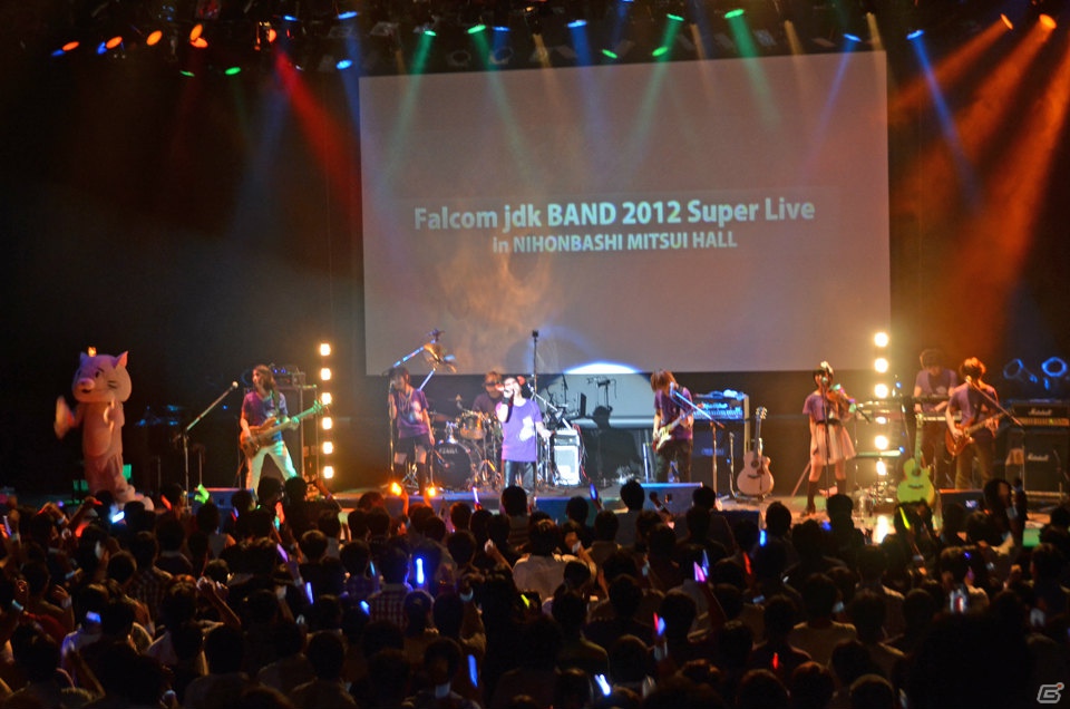 新旧の楽曲をバリエーションたっぷりに披露！「Falcom jdk BAND 2012 Super Live in NIHONBASHI MITSUI HALL」レポートの画像12