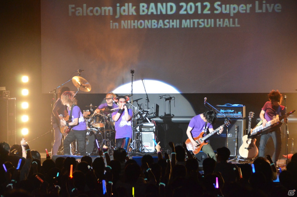新旧の楽曲をバリエーションたっぷりに披露！「Falcom jdk BAND 2012 Super Live in NIHONBASHI MITSUI HALL」レポートの画像4