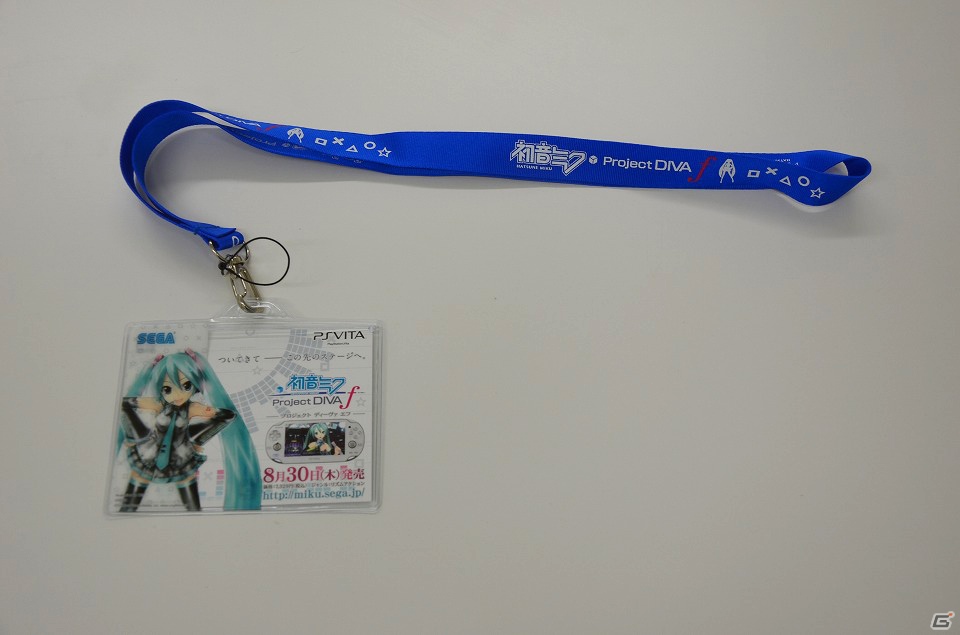 PS Vita「初音ミク -Project DIVA- f」夏をイメージした楽曲「サマーアイドル」が初披露！作者のOSTER projectさん＆プロデューサー・林氏が魅力を語った店頭体験会レポートの画像4