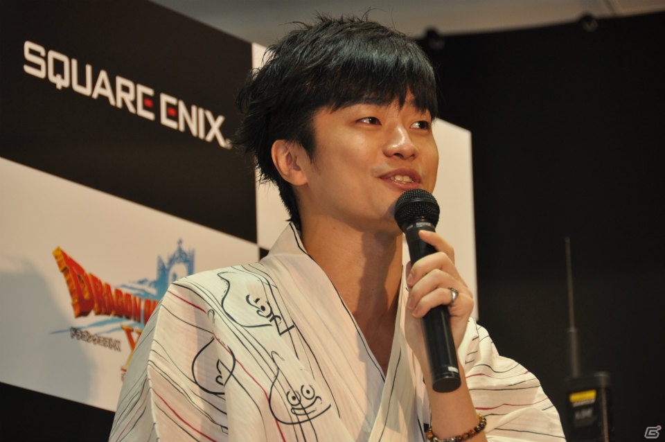 Wii「ドラゴンクエストX　目覚めし五つの種族　オンライン」ゲストに堀井雄二氏、齊藤陽介氏、福山潤さんが登壇！99人のファンがスライムうちわで発売カウントダウン！の画像21