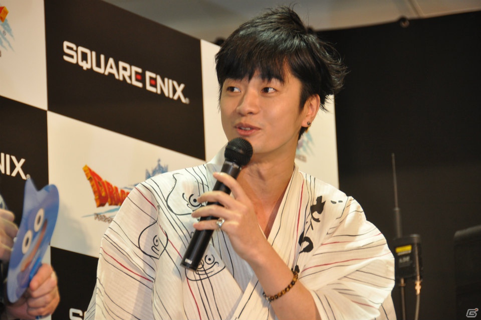 Wii「ドラゴンクエストX　目覚めし五つの種族　オンライン」ゲストに堀井雄二氏、齊藤陽介氏、福山潤さんが登壇！99人のファンがスライムうちわで発売カウントダウン！の画像23