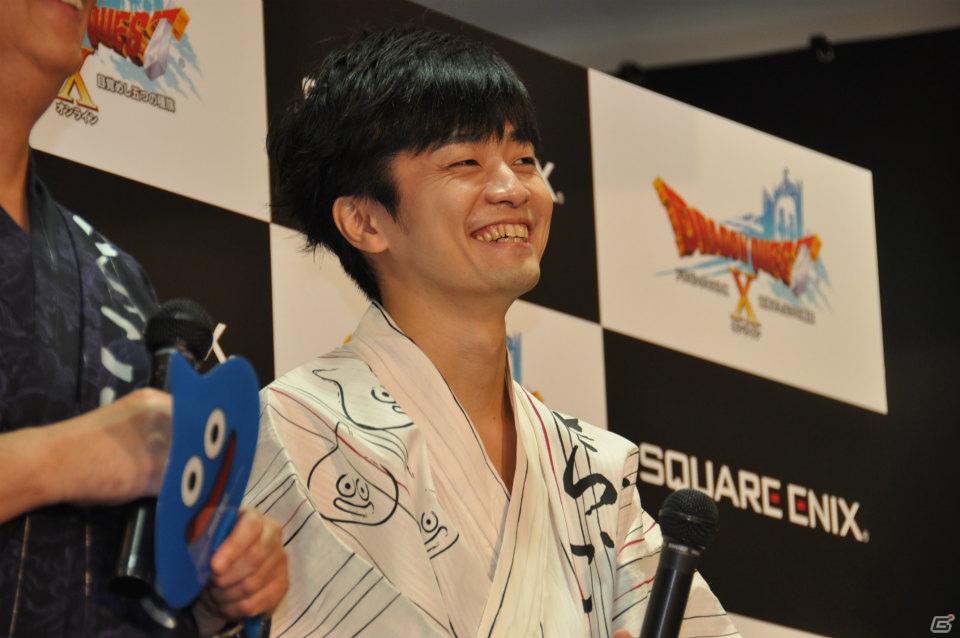 Wii「ドラゴンクエストX　目覚めし五つの種族　オンライン」ゲストに堀井雄二氏、齊藤陽介氏、福山潤さんが登壇！99人のファンがスライムうちわで発売カウントダウン！の画像35