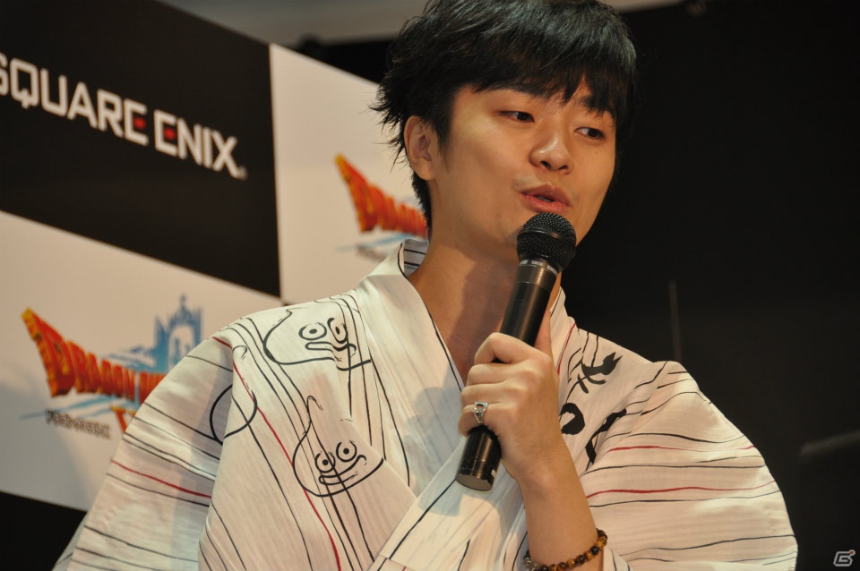 Wii「ドラゴンクエストX　目覚めし五つの種族　オンライン」ゲストに堀井雄二氏、齊藤陽介氏、福山潤さんが登壇！99人のファンがスライムうちわで発売カウントダウン！の画像38