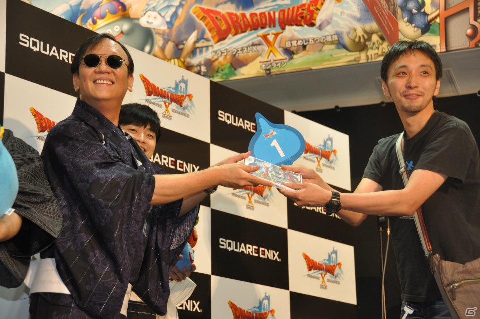 Wii「ドラゴンクエストX　目覚めし五つの種族　オンライン」ゲストに堀井雄二氏、齊藤陽介氏、福山潤さんが登壇！99人のファンがスライムうちわで発売カウントダウン！の画像63