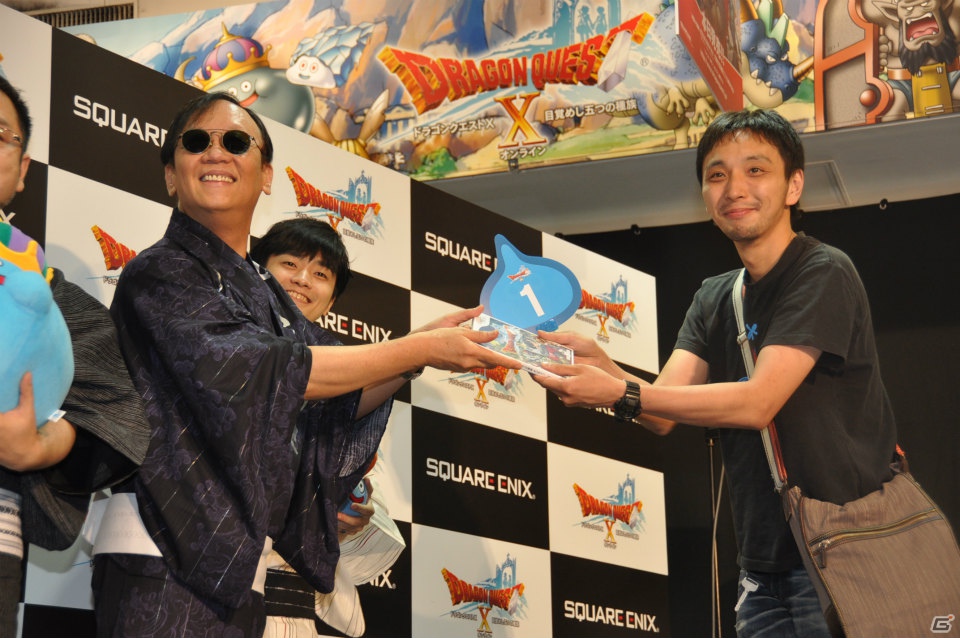 Wii「ドラゴンクエストX　目覚めし五つの種族　オンライン」ゲストに堀井雄二氏、齊藤陽介氏、福山潤さんが登壇！99人のファンがスライムうちわで発売カウントダウン！の画像64