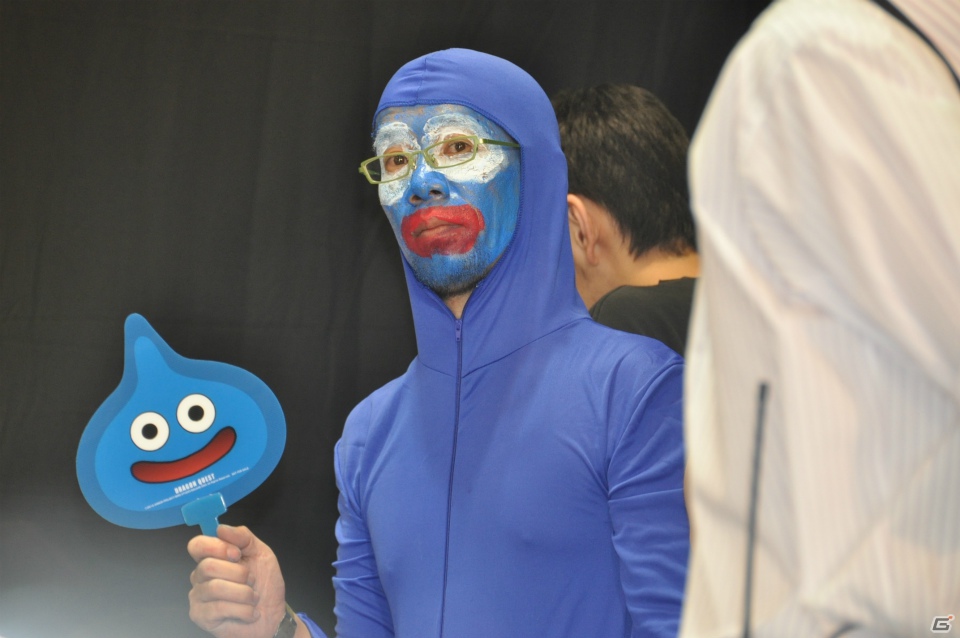 Wii「ドラゴンクエストX　目覚めし五つの種族　オンライン」ゲストに堀井雄二氏、齊藤陽介氏、福山潤さんが登壇！99人のファンがスライムうちわで発売カウントダウン！の画像7