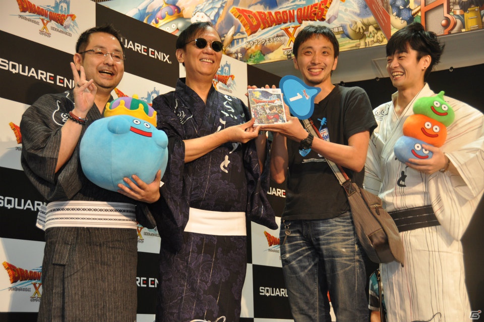 Wii「ドラゴンクエストX　目覚めし五つの種族　オンライン」ゲストに堀井雄二氏、齊藤陽介氏、福山潤さんが登壇！99人のファンがスライムうちわで発売カウントダウン！の画像70