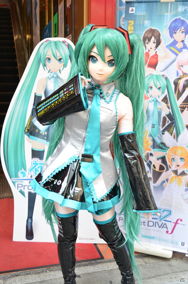 新たな着ぐるみミクさんが登場したPS Vita「初音ミク -Project DIVA- f」発売記念抽選会レポート―プロデューサー・林誠司氏のショートインタビューもお届け！の画像9