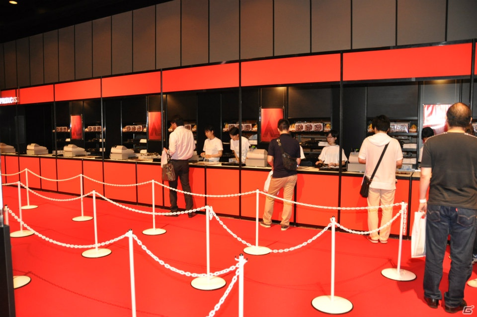 ULTIMATE BOXのメインビジュアルを手がける天野喜孝氏の登壇や東京スカパラダイスオーケストラによるFF楽曲演奏も披露！「FINAL FANTASY展」オープニングセレモニーレポートの画像167