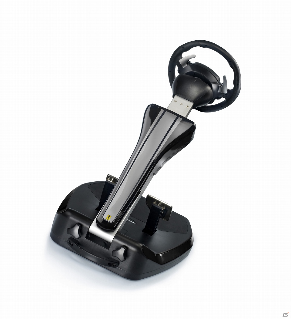 Xbox 360オフィシャルライセンスを取得したステアリングホイールとペダルセットの一体型コックピット「Ferrari Vibration GT cockpit 458 Italia edition」が9月27日より発売の画像3