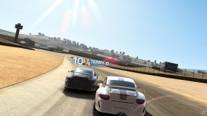 エレクトロニック・アーツ、iPhone 5に最適化された「Real Racing 3」のライブデモを公開の画像1