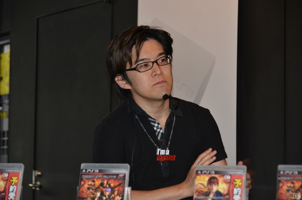 ファンと一緒に作っていくゲームにしたい―PS3/Xbox 360「DEAD OR ALIVE 5」プロデューサー・早矢仕洋介氏によるトークショー＆店頭体験会の模様をお届け！の画像11