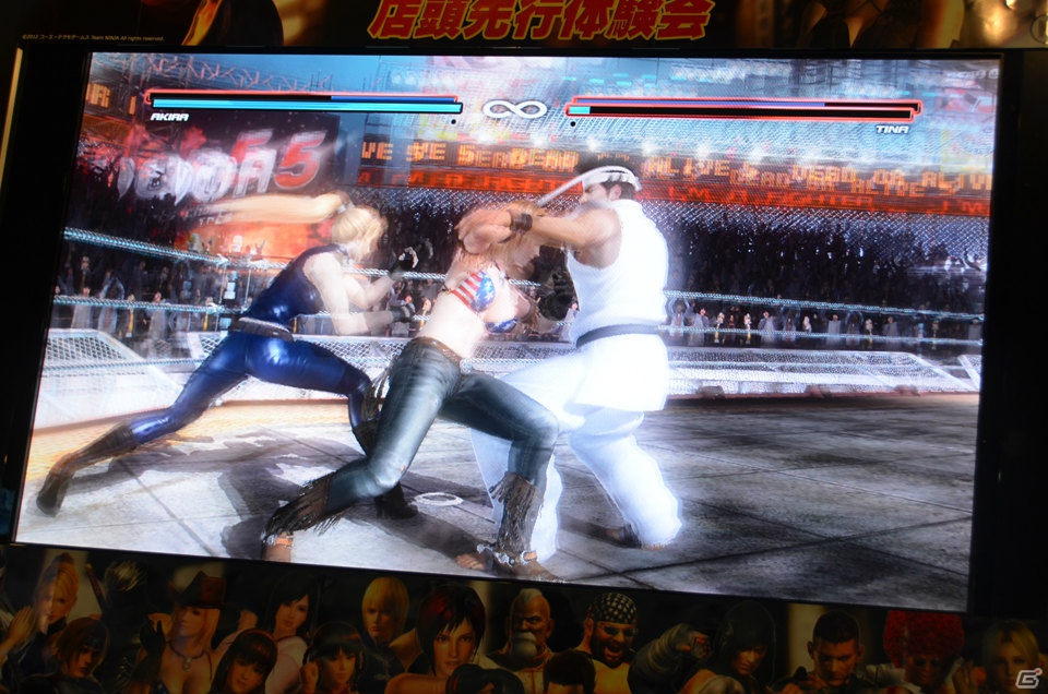ファンと一緒に作っていくゲームにしたい―PS3/Xbox 360「DEAD OR ALIVE 5」プロデューサー・早矢仕洋介氏によるトークショー＆店頭体験会の模様をお届け！の画像27