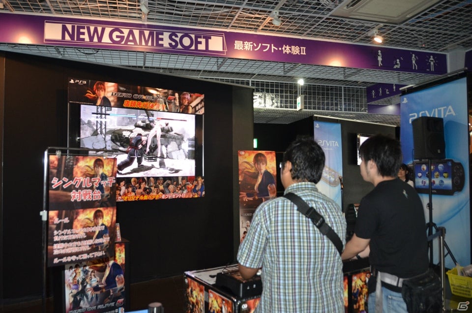 ファンと一緒に作っていくゲームにしたい―PS3/Xbox 360「DEAD OR ALIVE 5」プロデューサー・早矢仕洋介氏によるトークショー＆店頭体験会の模様をお届け！の画像35