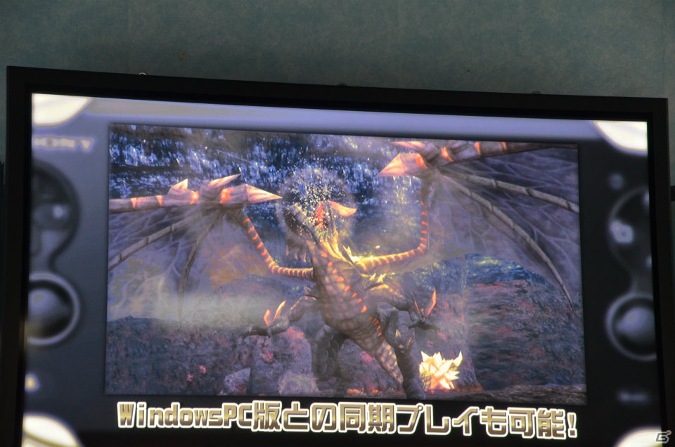 【TGS 2012】スマートフォン版タイトルは「ファンタシースターオンライン2 es」に決定―PS Vita版の追加情報も明らかとなったステージレポートの画像17