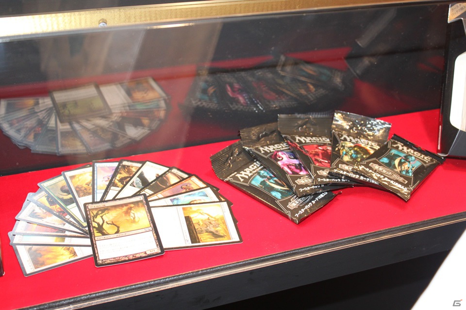 【TGS 2012】「マジック:ザ・ギャザリング」のビデオゲームシリーズ「デュエルズ・オブ・ザ・プレインズウォーカーズ2013」が出展された「ウィザーズ・オブ・ザ・コースト」ブースレポートの画像5