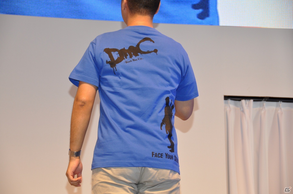 【TGS 2012】「DmC デビル メイ クライ」真紅の両腕で敵を粉砕する新武器「エリクス」の威力とは？ニュース番組に入り込む新ステージやCGムービーも国内初公開の画像124