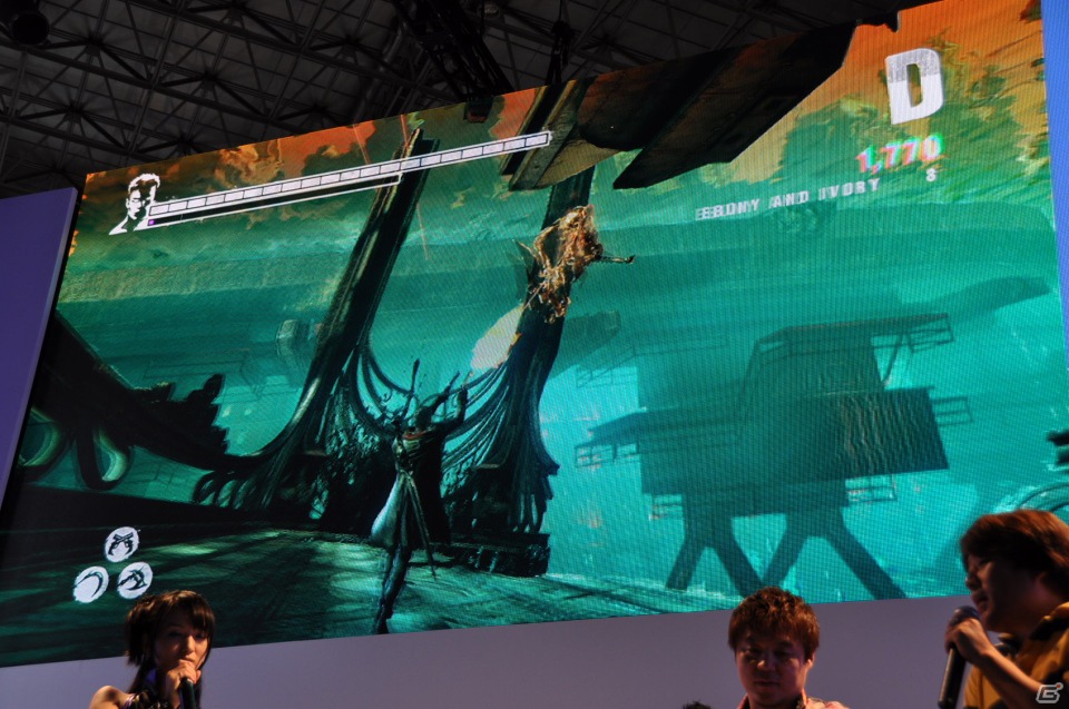 【TGS 2012】「DmC デビル メイ クライ」真紅の両腕で敵を粉砕する新武器「エリクス」の威力とは？ニュース番組に入り込む新ステージやCGムービーも国内初公開の画像27