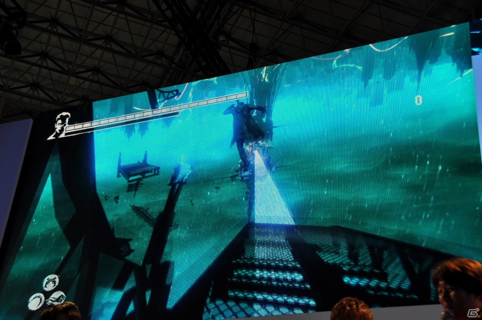 【TGS 2012】「DmC デビル メイ クライ」真紅の両腕で敵を粉砕する新武器「エリクス」の威力とは？ニュース番組に入り込む新ステージやCGムービーも国内初公開の画像57