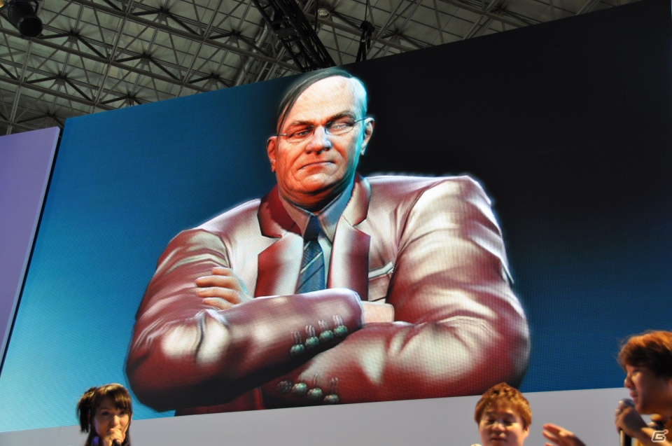 【TGS 2012】「DmC デビル メイ クライ」真紅の両腕で敵を粉砕する新武器「エリクス」の威力とは？ニュース番組に入り込む新ステージやCGムービーも国内初公開の画像66