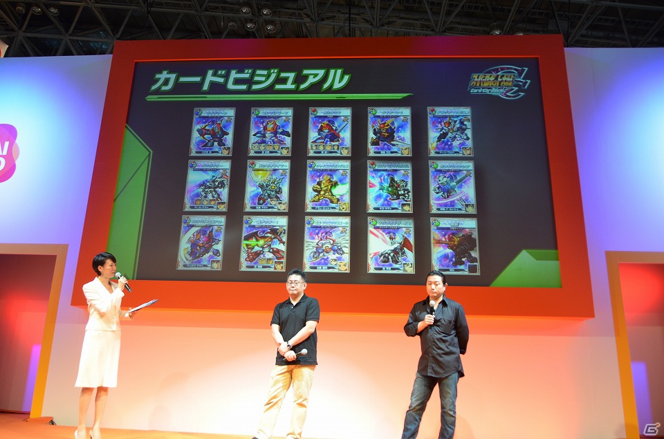【TGS 2012】東京メトロ8駅で「スパロボOG」のポスターが！佐山彩香さんの水着姿も堪能できた「スーパーロボット大戦Card Chronicle」＆イベント告知ステージの画像5