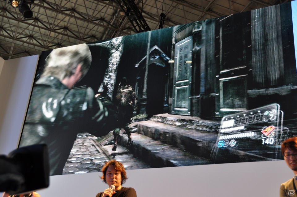 【TGS 2012】「バイオハザード6」周囲のゾンビを活性化させるクリーチャーの叫び声に震撼せよ！エージェントハントの模様も実機プレイデモで披露の画像59