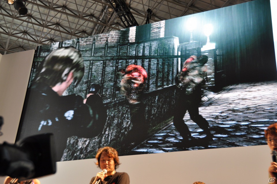 【TGS 2012】「バイオハザード6」周囲のゾンビを活性化させるクリーチャーの叫び声に震撼せよ！エージェントハントの模様も実機プレイデモで披露の画像61