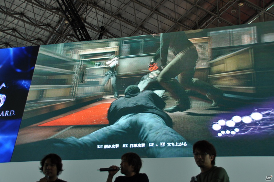 【TGS 2012】「バイオハザード6」周囲のゾンビを活性化させるクリーチャーの叫び声に震撼せよ！エージェントハントの模様も実機プレイデモで披露の画像67