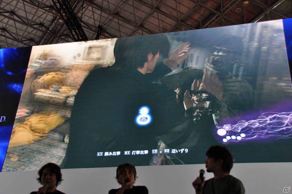 【TGS 2012】「バイオハザード6」周囲のゾンビを活性化させるクリーチャーの叫び声に震撼せよ！エージェントハントの模様も実機プレイデモで披露の画像73