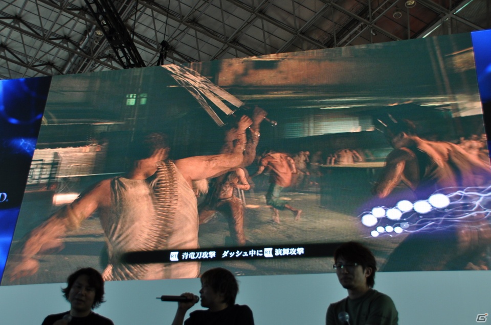 【TGS 2012】「バイオハザード6」周囲のゾンビを活性化させるクリーチャーの叫び声に震撼せよ！エージェントハントの模様も実機プレイデモで披露の画像78