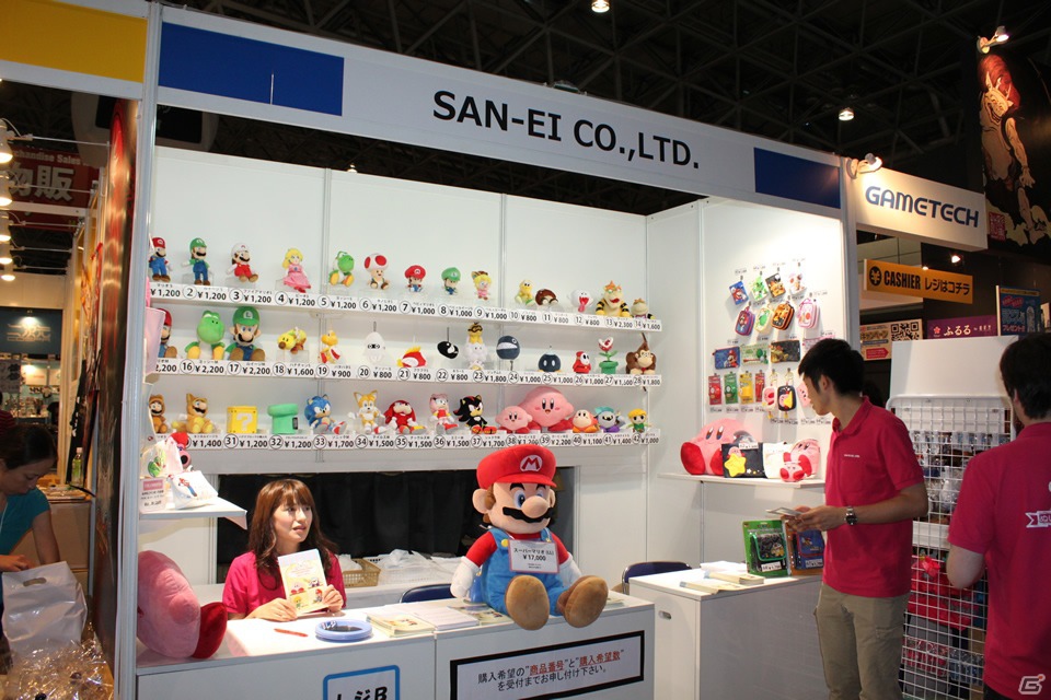 【TGS 2012】ゲーム関連グッズや音楽CDなどが盛りだくさんな物販コーナーレポートの画像48